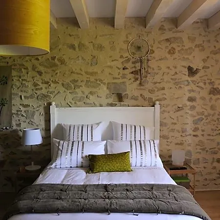 Le Champ Bagnolet Bed and breakfast 3*