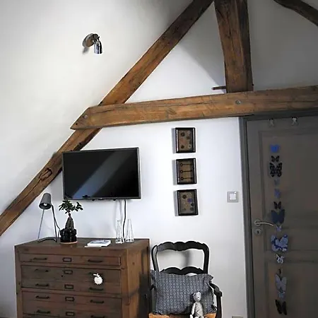 Le Champ Bagnolet Bed & Breakfast 3*