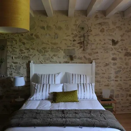 Le Champ Bagnolet Bed and Breakfast