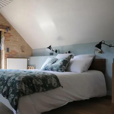 Bed and Breakfast Le Champ Bagnolet 3*